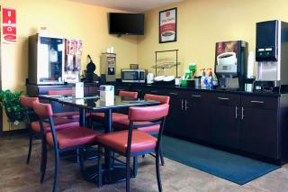 Econo Lodge - Purcell - 8