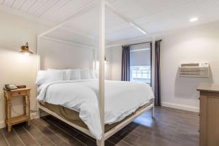 The Aurora Inn Hotel and Event Center - 1