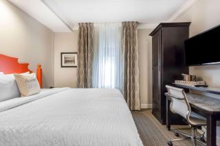 The Aurora Inn Hotel and Event Center - 2