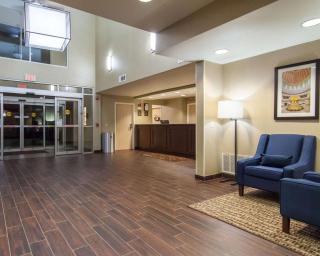 Comfort Suites Central-I-44 - Tulsa - 1