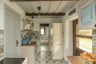 Lovely Cottage Home - 1