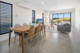 DAYDREAMING Airlie Beach, Water views & only 200m to boardwalk. - Cannonvale - 2
