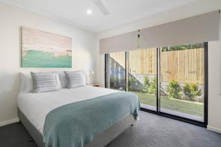 DAYDREAMING Airlie Beach, Water views & only 200m to boardwalk. - Cannonvale - 4