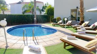 Villa Oasis by Ezoria Villas - Coral Bay - 2