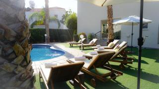 Villa Oasis by Ezoria Villas - Coral Bay - 3