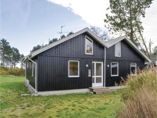 Four-Bedroom Holiday Home In Ebeltoft - Ebeltoft - 1