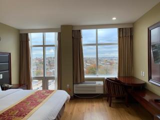 The Queens Hotel - 7