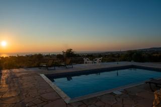 Hermes Villa - Coral Bay - 1