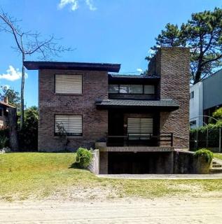Tejas Verdes Alojamiento Familiar - Villa Gesell - 0