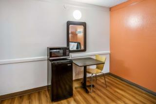 Motel 6-Euless, TX - DFW West - 7
