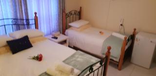 Ebenezer Guesthouse Bluewater Bay - 1