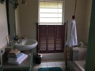 Mediteranean style Ohana Rental / Loft & Sundeck panoramic OCEAN VIEW - Honolulu Landing - 1