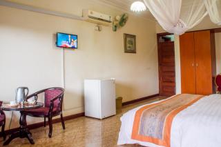 Landmark View Hotel - 2