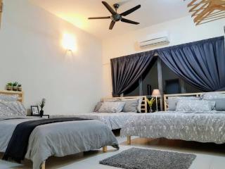 Puchong 8-12 pax 5min LRT Cozy Apartment IOI Mall - Puchong - 1