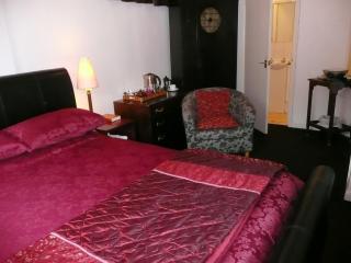 Hawthorn House Hotel - Kettering - 1