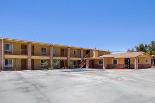 Rodeway Inn Adelanto US 395 - Adelanto - 7