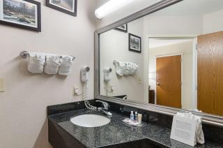 Quality Suites Springdale West I-49 - 5