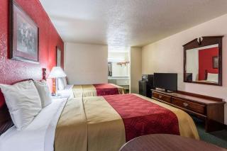 Econo Lodge & Suites Brinkley - Brinkley - 1