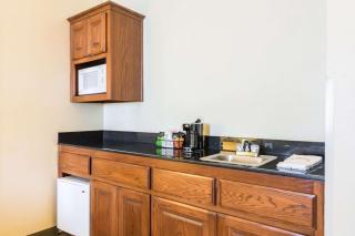 Quality Inn & Suites of Alma - Northeast from Fort Smith - Alma - 7