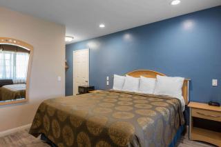 Rodeway Inn Escondido Downtown - 7