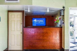 Rodeway Inn & Suites - Hayward - 7