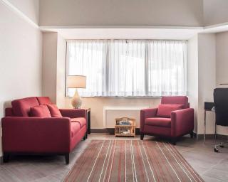 Comfort Inn - Orillia - 4