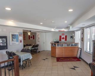 Econo Lodge Inn & Suites Drumheller - Drumheller - 1