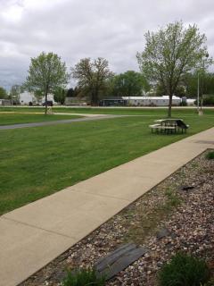Americas Best Value Inn & Suites-Spring Valley - Spring Valley - 2