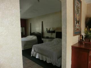 The Garden Villas Hotel - 5