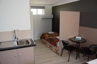 Civic Motor Inn - Cowra - 3