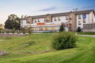 Baymont by Wyndham Glenwood - 0