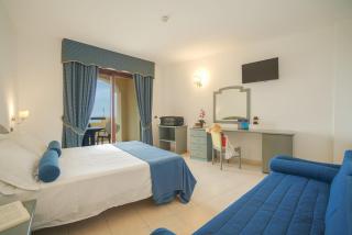 Hotel Scoglio Del Leone - Zambrone - 5