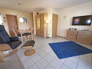 Ferienhaus Lobbe - Wohnung 04 mit Terrasse strandnah - Lobbe - 2