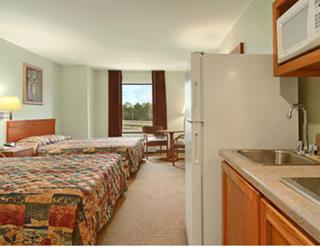 Super 8 by Wyndham Pascagoula - Pascagoula - 2