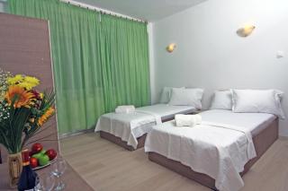 Nirvana Accommodation - 1