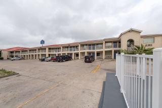 Motel 6-San Antonio, TX - Fiesta Trails - San Antonio - 4
