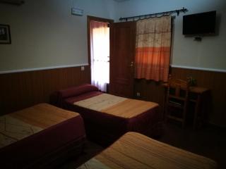 Hostal Hueso - Trujillo - 9