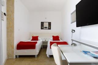 Ark Beach Apartments - 4