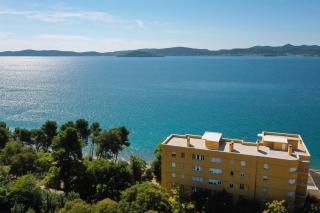 CAISA Classic Beachfront Apartment - Zadar - 0