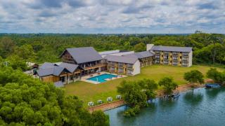 Amora Lagoon Hotel - Katunayake - 0