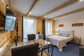 Pokoje i Apartamenty Centrum - Willa Bajeczka - 7