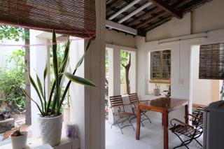 Moon house tropical garden - East side - 8