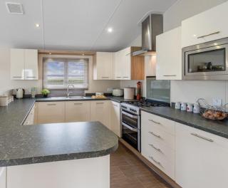Mikanda Lodge - Clacton-on-Sea - 6