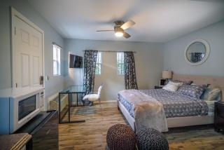 Stylish Guesthouse in the Heart of Hollywood with Free Parking - Los Angeles - 0