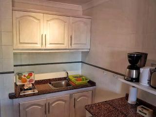5 min walk from Yumbo 216 - 6