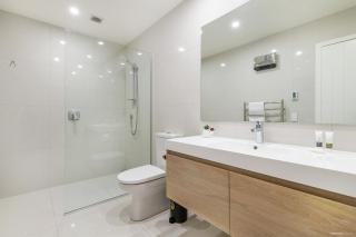 Executive Living in Bluewater - Queenstown - 2