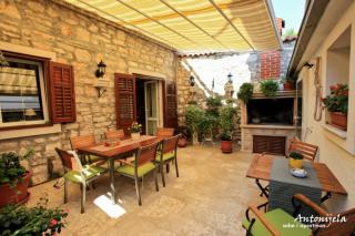 Apartment & Rooms Antonijela - Bol - 4
