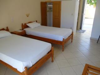 Alexandros Guest House - Città di Skiathos - 9