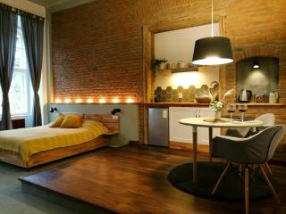 Zada Studio - old city center - Brasov - 0