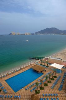 Oceanic Khorfakkan Resort & Spa - Khor Fakkan - 3